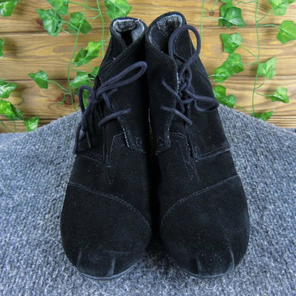 TOMS Kala Chukka Black Suede‎ Lace Up Ankle Wedge Booties Womens Shoes 7.5